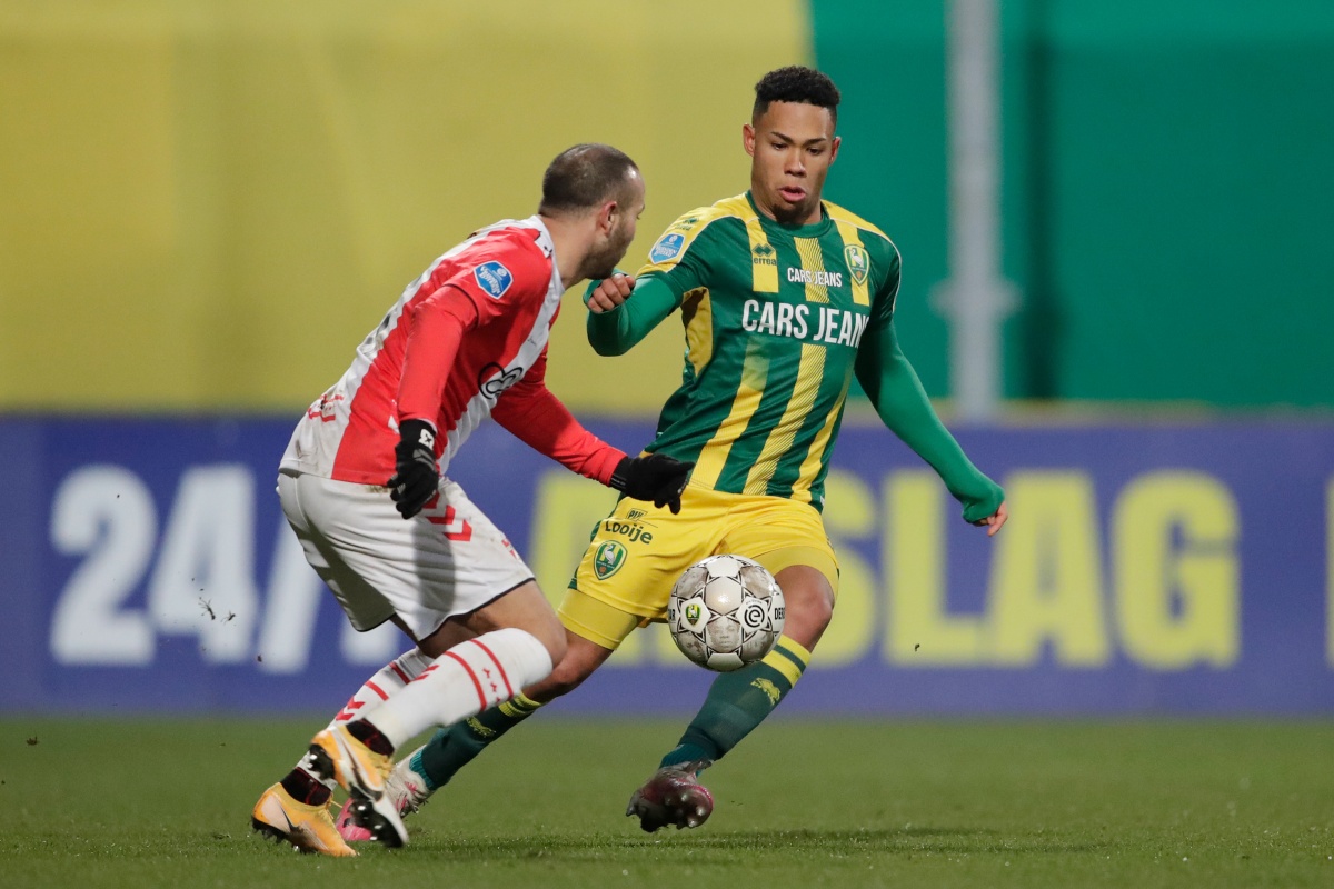 关键球和临 关键球和临