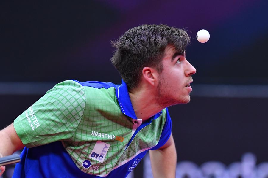 正是这种初 正是这种初