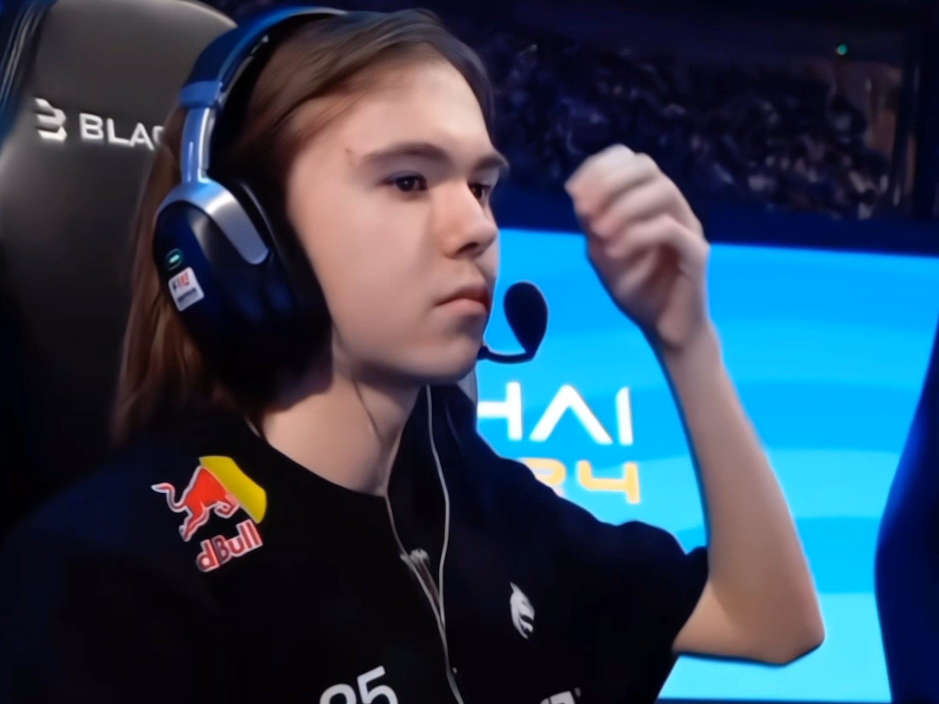 非常有效地 非常有效地